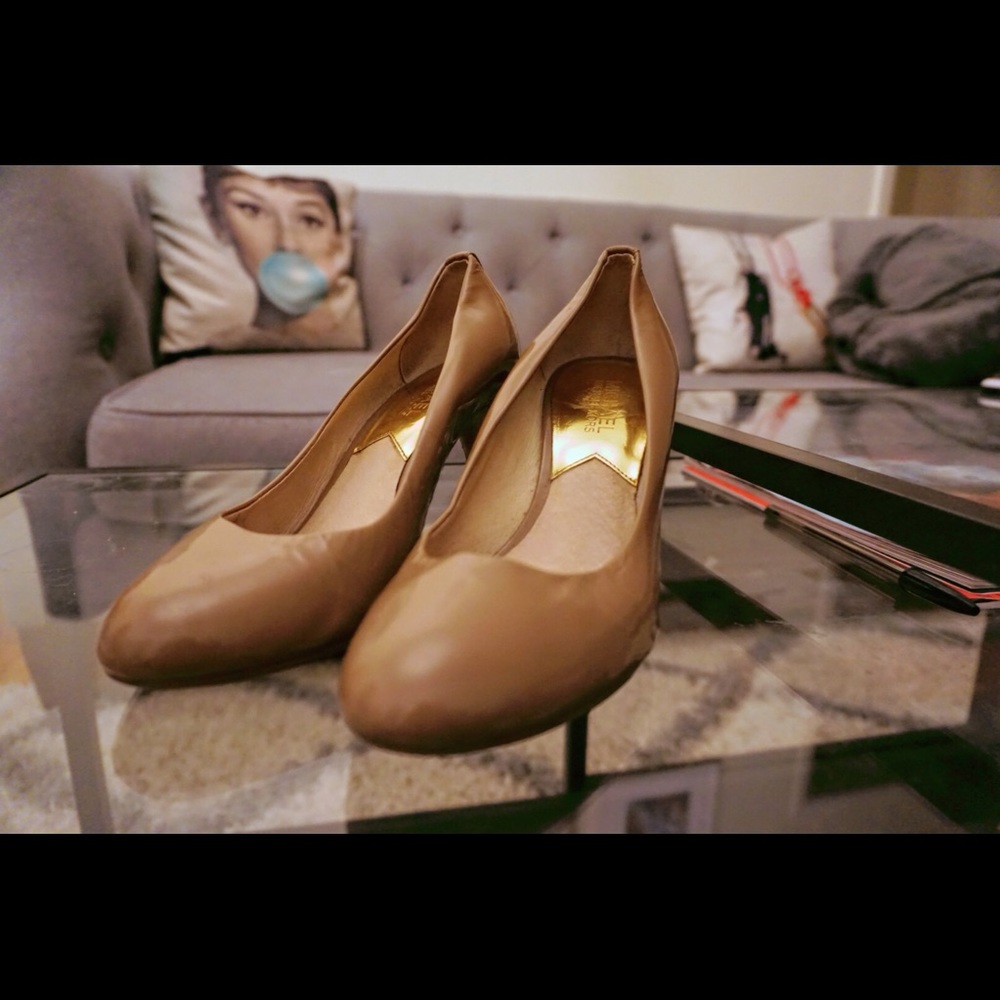 Michael Kors round toe heels